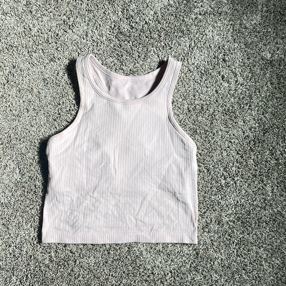 Size 7 lululemon build in bra
